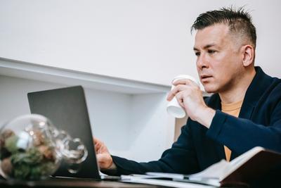  10 Easy Side Hustle Ideas to Make Extra Money
