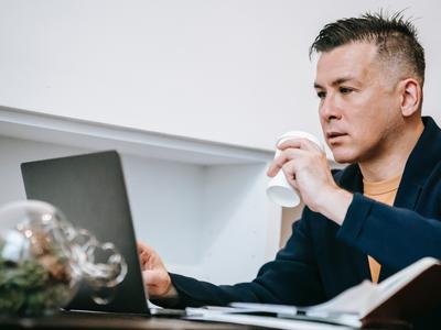  10 Easy Side Hustle Ideas to Make Extra Money