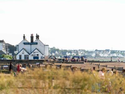 London to Whitstable Day Trip Inspiration