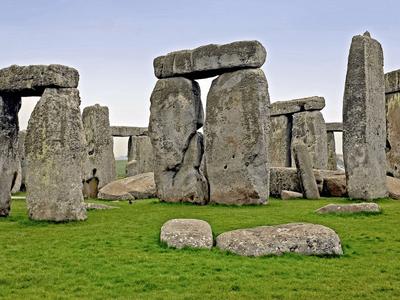 Enjoying a Stonehenge Day Trip from London