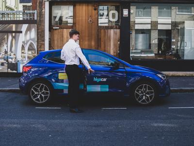 Why Hiyacar for Business Is the Smartest Way to Manage Employee Vehicle Bookings